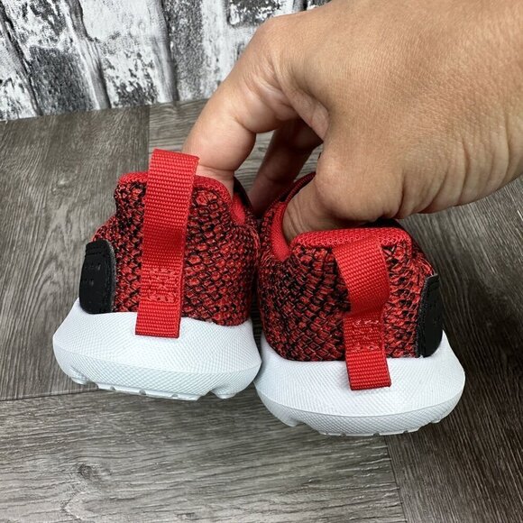 Under Armour Surge Infant size 5 Red Slip On Lightweight Sneakers - Picture 6 of 8